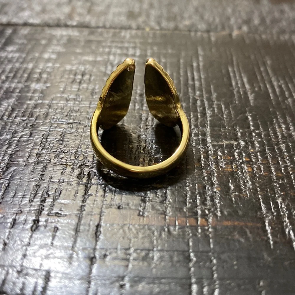 NWOT Size 6.5 Gold Tone Angel Wing Adjustable Ring!